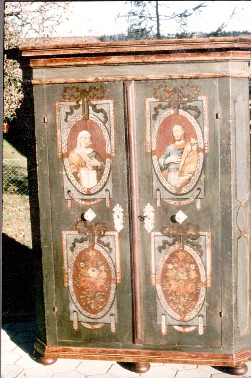 Schrank nach Restauration